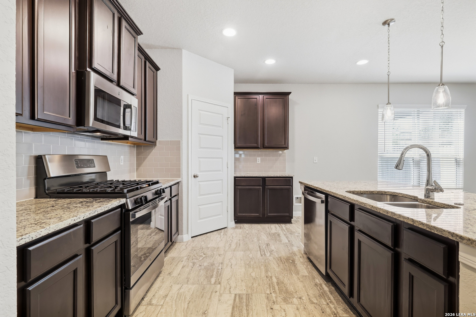 2003 Rhesus View San Antonio TX 78245