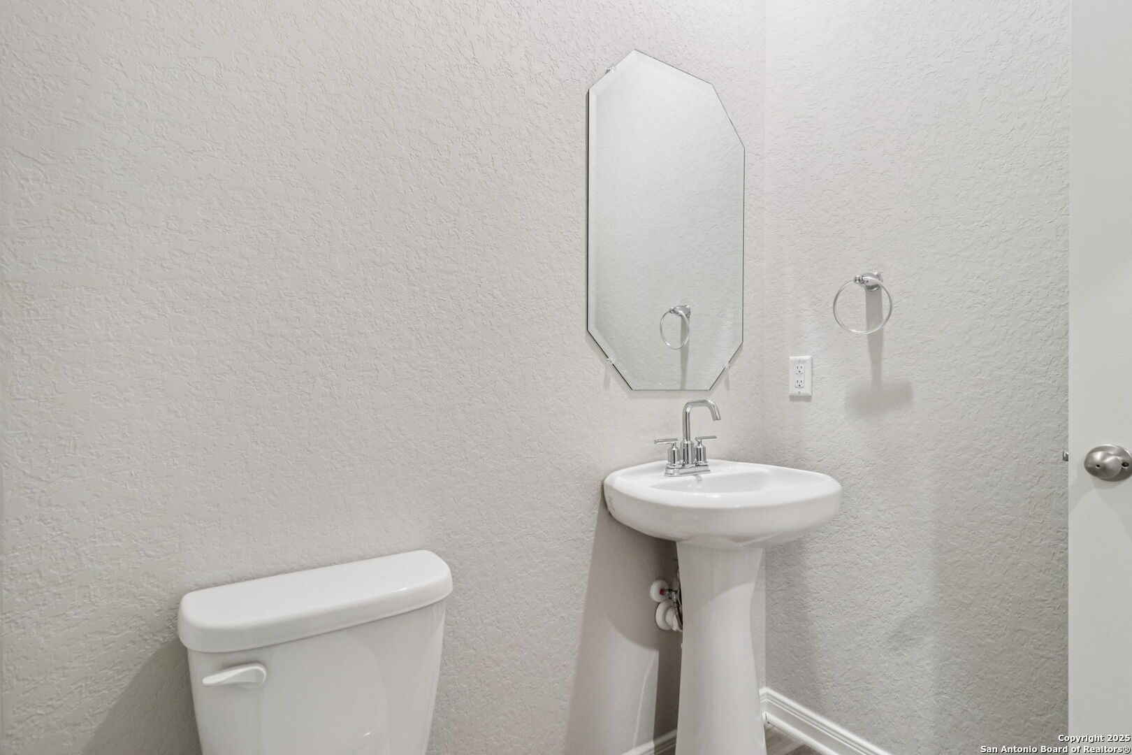 1120 Nikos Hollow San Antonio TX 78245