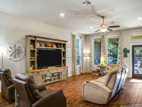 10546 Far Reaches Lane Helotes TX 78023