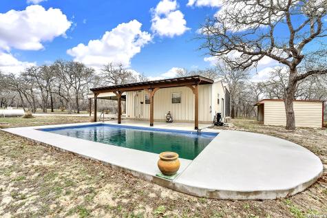 1026 Wild Flower Floresville TX 78114