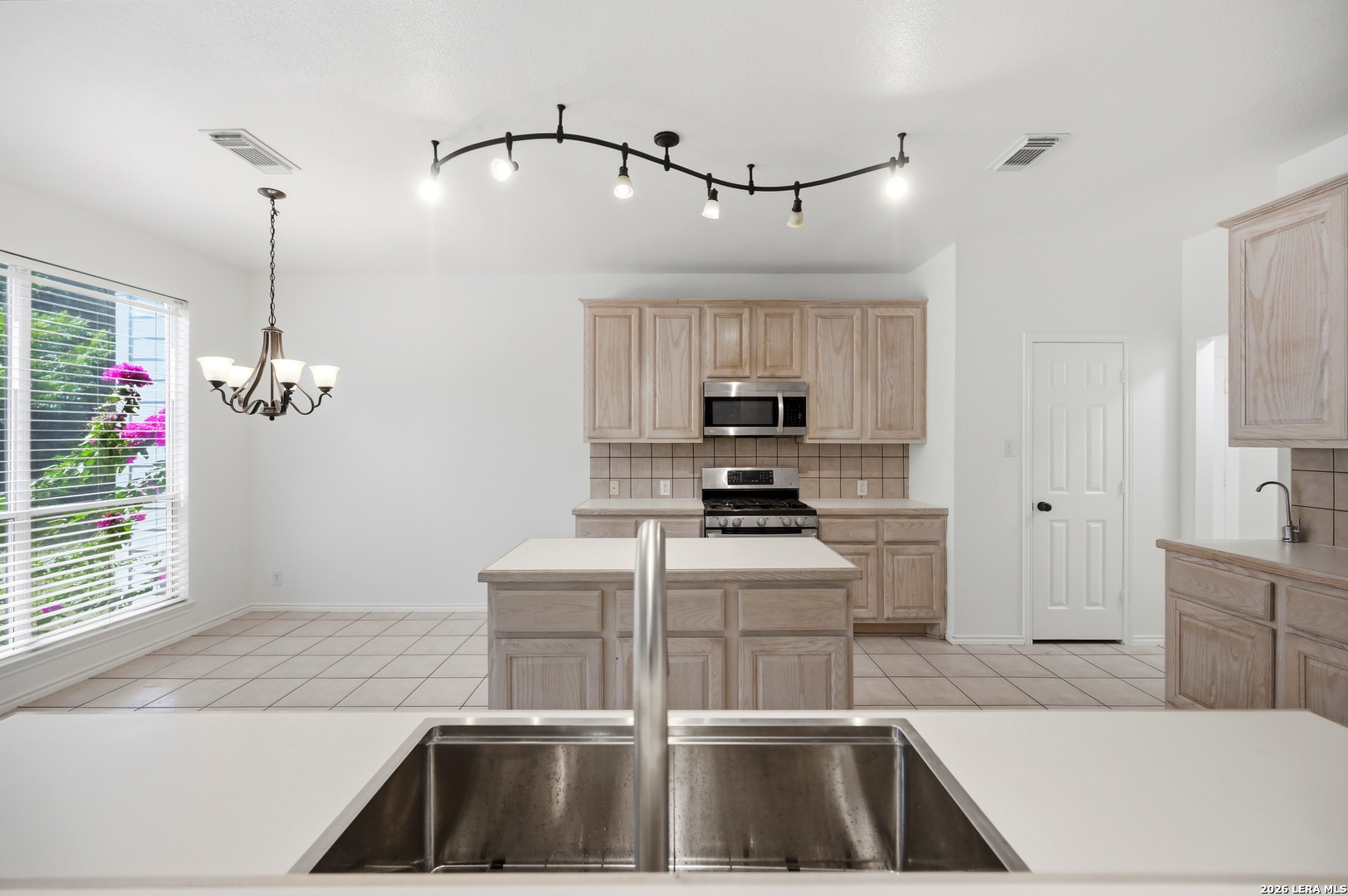 8906 Brae Bend San Antonio TX 78249