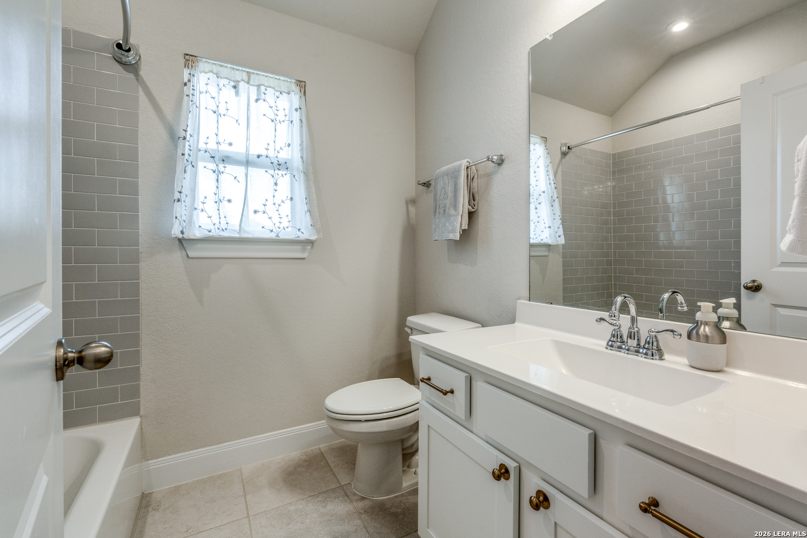 639 Bindseil Schertz TX 78154