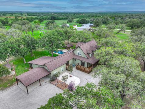 285 Rangeland Seguin TX 78155