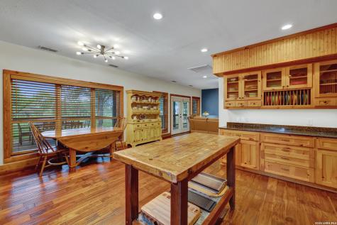 285 Rangeland Seguin TX 78155