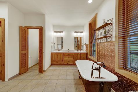 285 Rangeland Seguin TX 78155