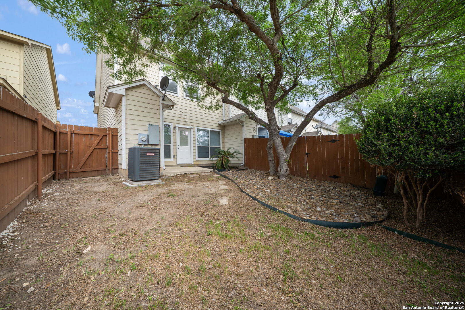 4111 St Charles Bay San Antonio TX 78229