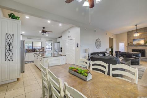 1683 Glenn Canyon Lake TX 78133