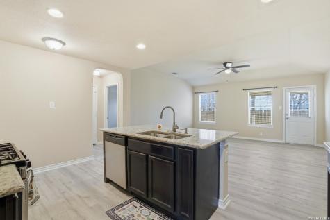 6055 Red Rose San Antonio TX 78244