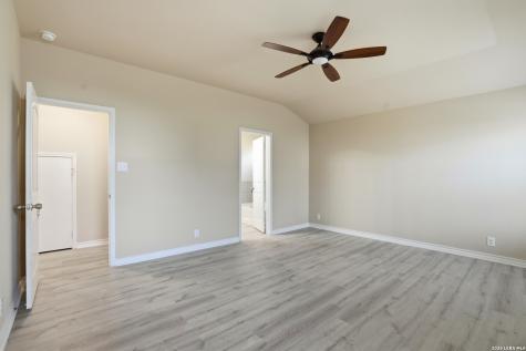 6055 Red Rose San Antonio TX 78244