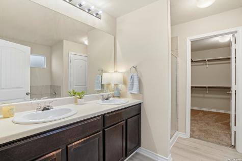 6055 Red Rose San Antonio TX 78244
