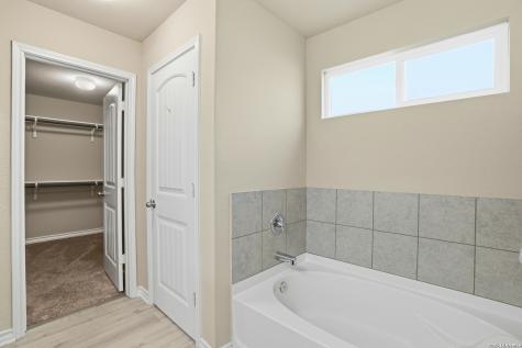 6055 Red Rose San Antonio TX 78244