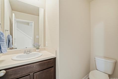 6055 Red Rose San Antonio TX 78244