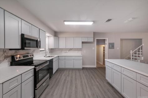 2643 Waleetka San Antonio TX 78210