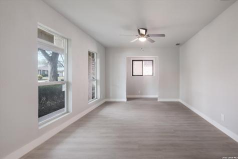 2643 Waleetka San Antonio TX 78210