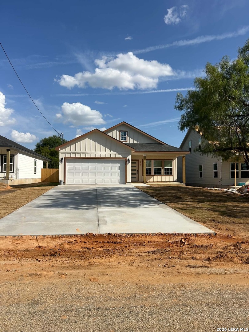 504 Hickory Street Jourdanton TX 78026