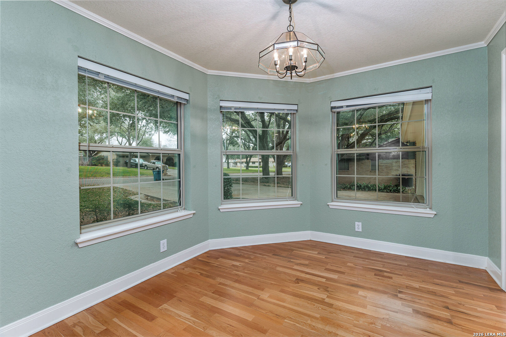 604 Elm Street Floresville TX 78114