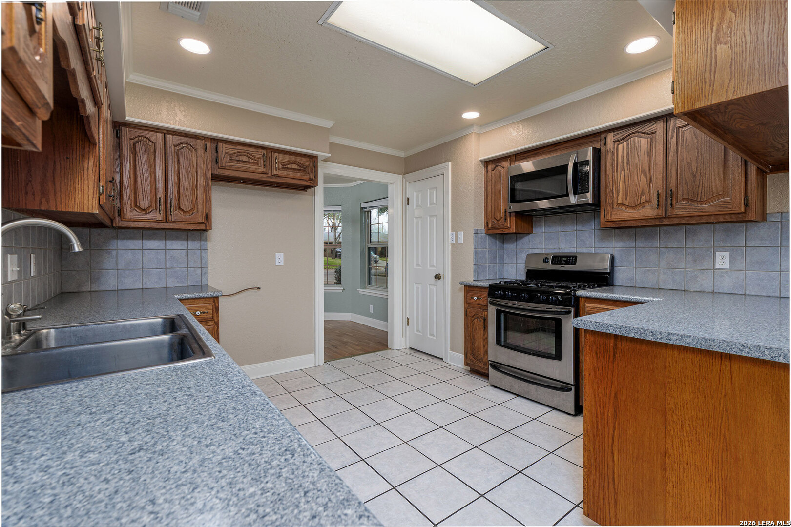 604 Elm Street Floresville TX 78114