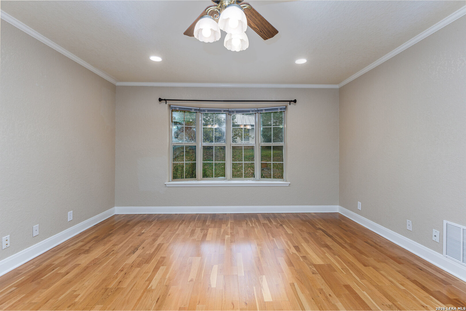 604 Elm Street Floresville TX 78114