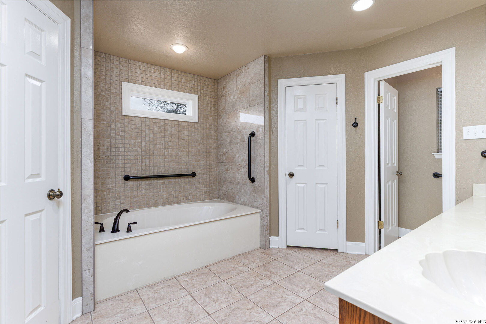 604 Elm Street Floresville TX 78114