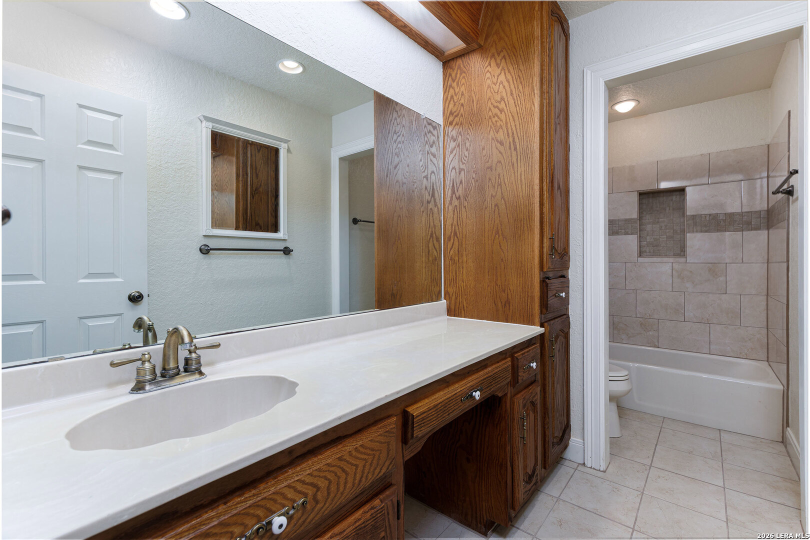 604 Elm Street Floresville TX 78114