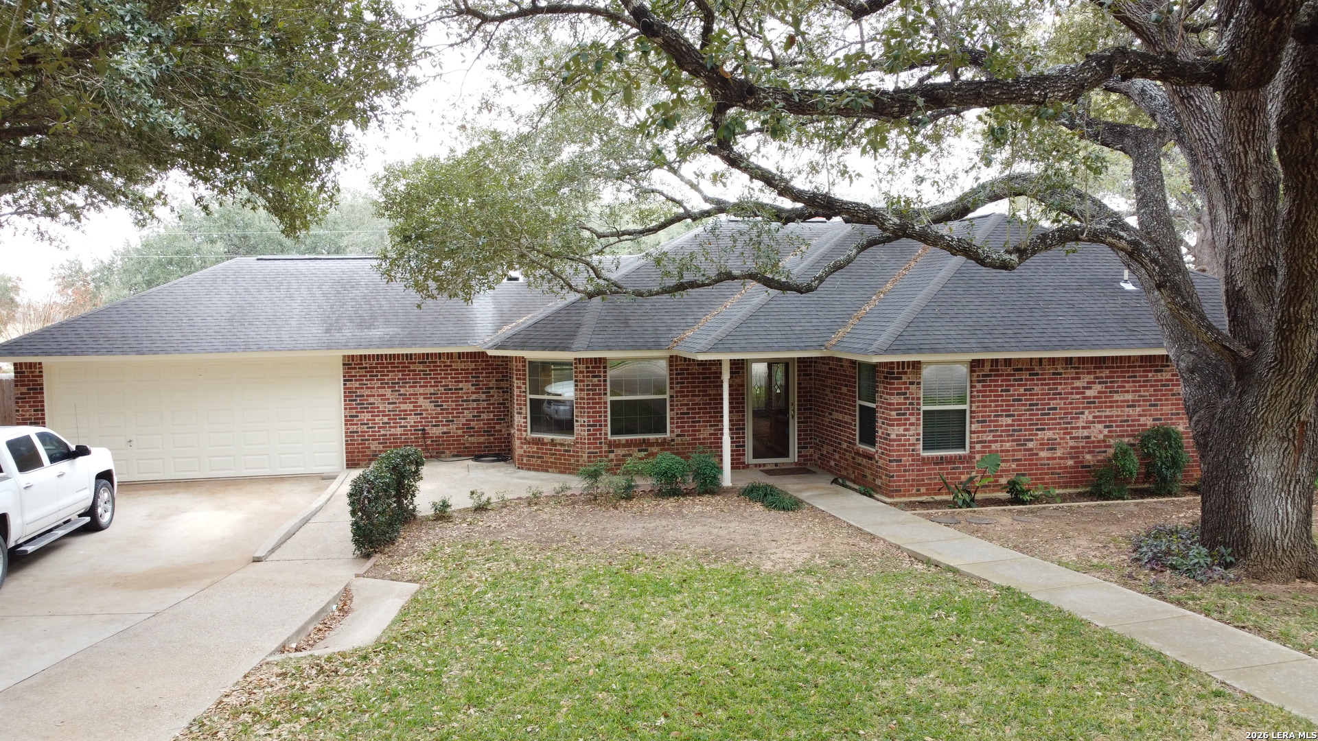 604 Elm Street Floresville TX 78114