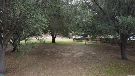 604 Elm Street Floresville TX 78114