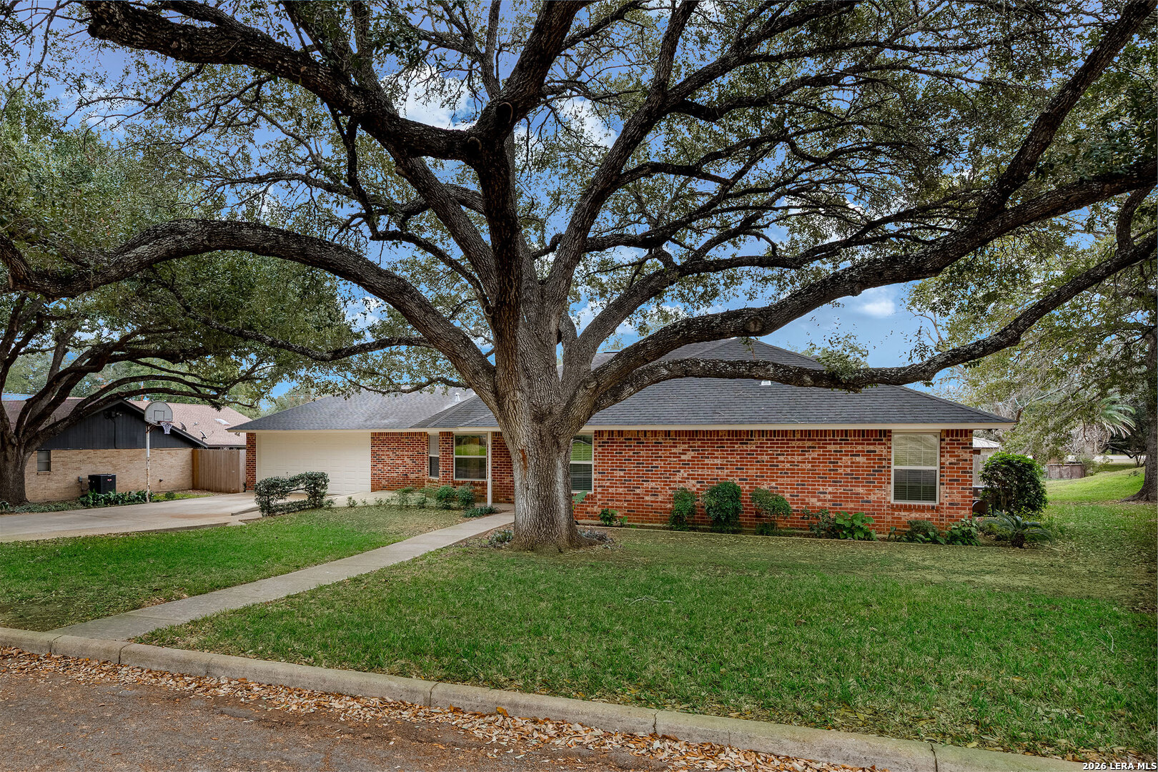 604 Elm Street Floresville TX 78114