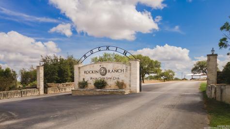 141 N Lon Price Blanco TX 78606