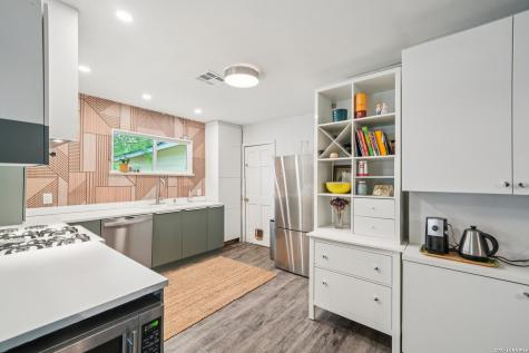 12702 Middle Lane San Antonio TX 78217