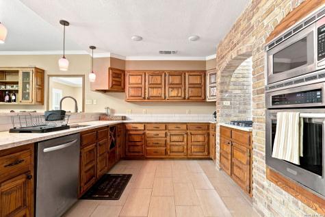 100 Elizabeth Ann Court Castle Hills TX 78213