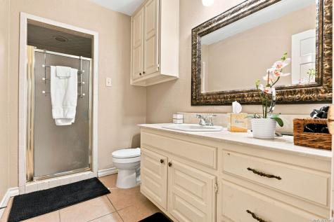100 Elizabeth Ann Court Castle Hills TX 78213