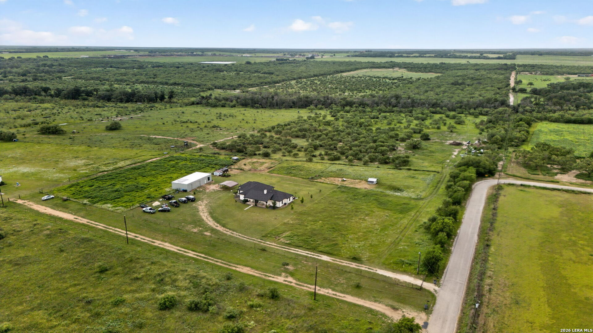 965 County Road 7611 Devine TX 78016