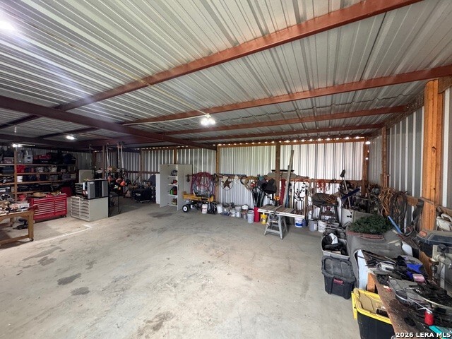 965 County Road 7611 Devine TX 78016