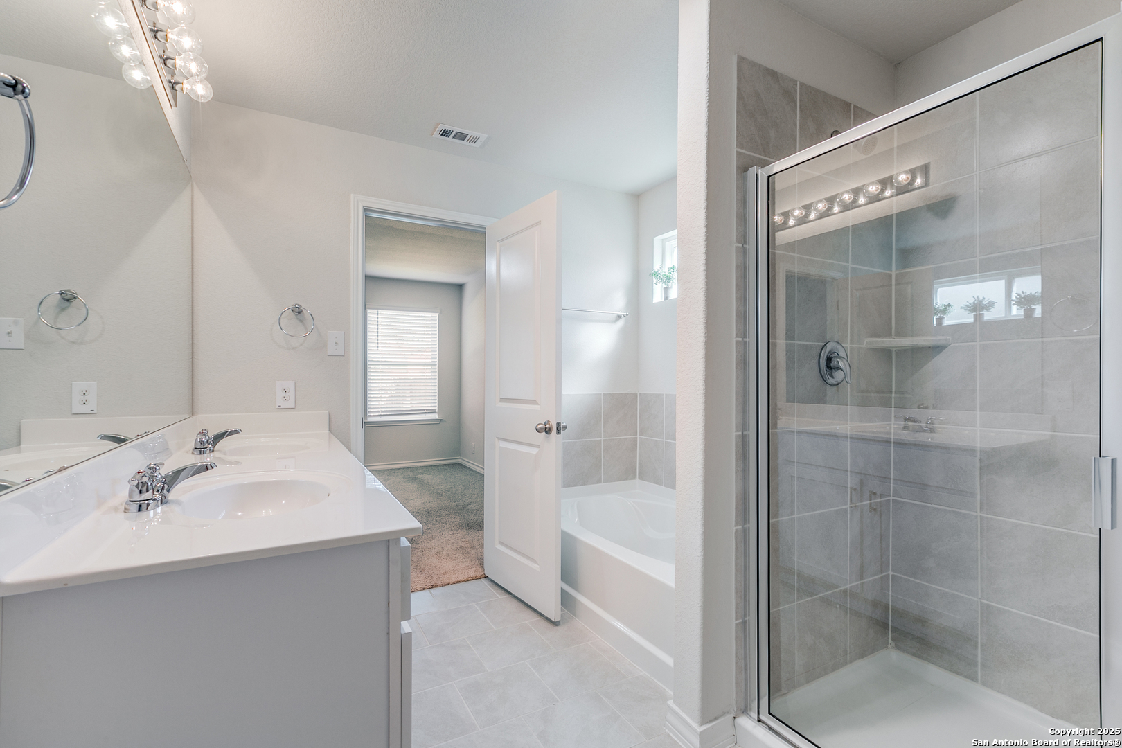 4843 Closed Grip San Antonio TX 78261