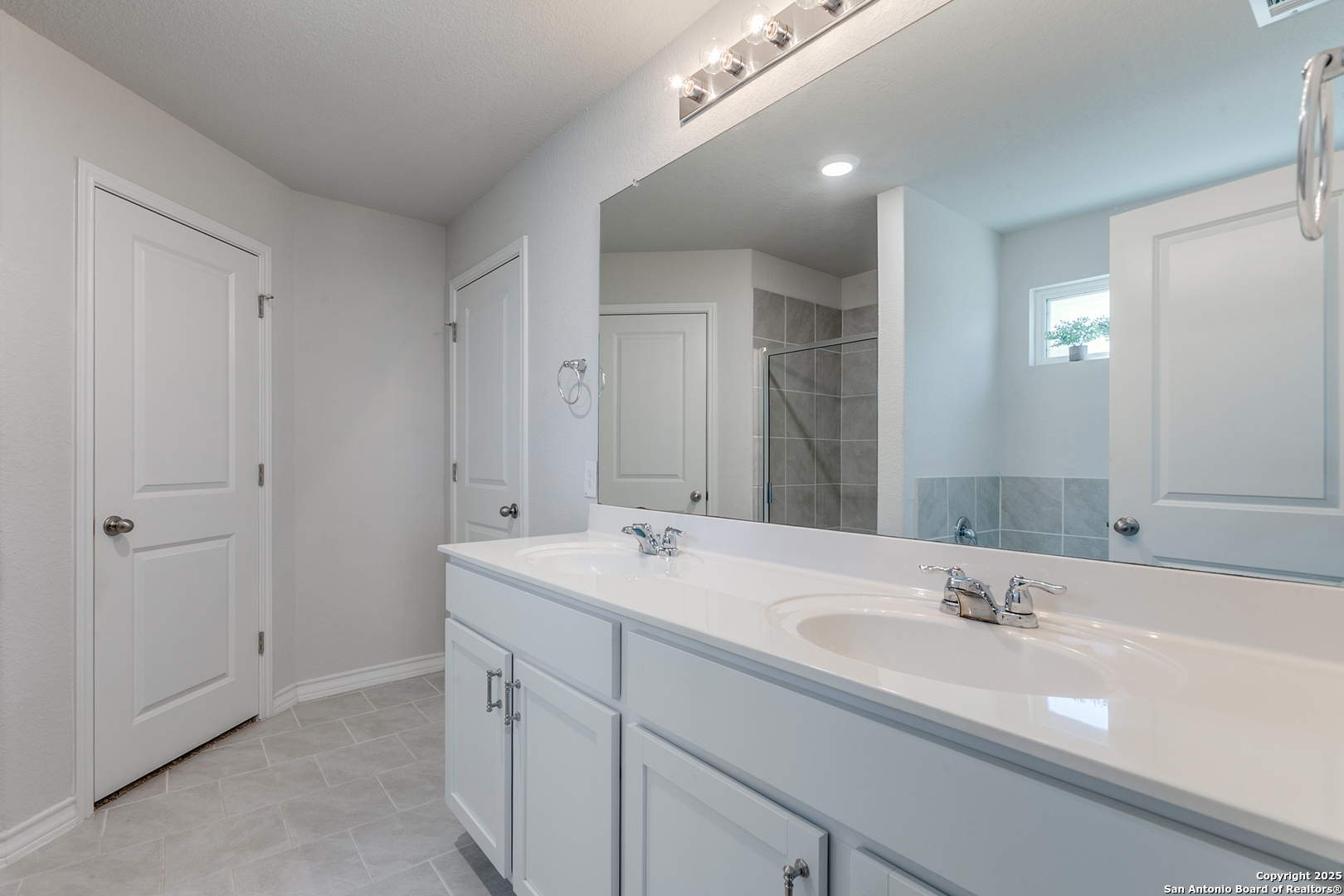 4843 Closed Grip San Antonio TX 78261