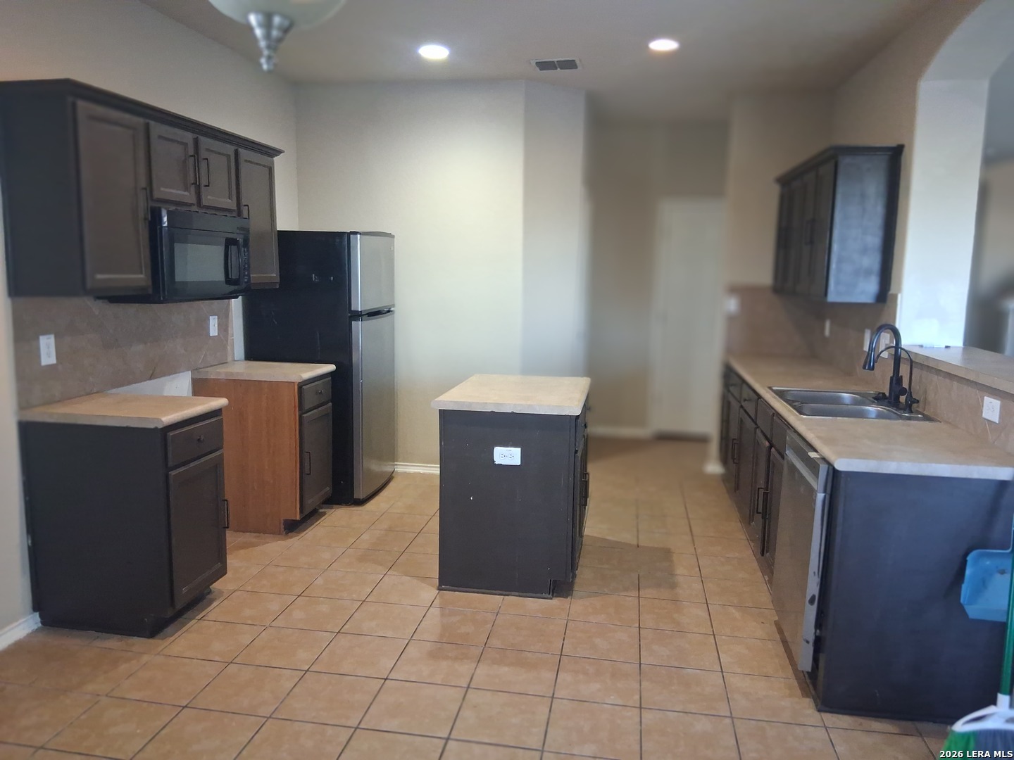 3302 Dunlap Converse TX 78109