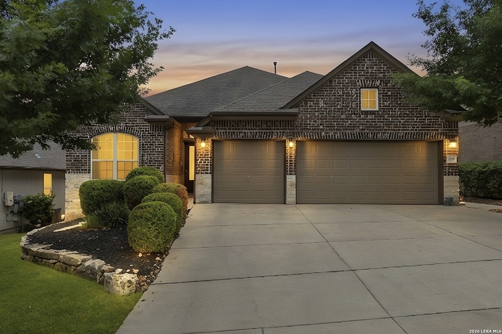 2106 Silent Fox San Antonio TX 78260