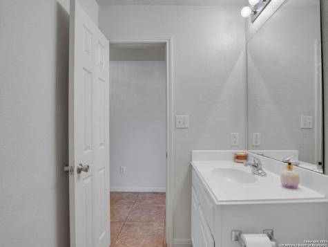 11122 Indian Canyon San Antonio TX 78252