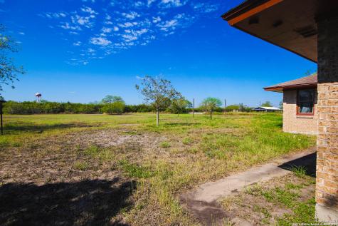 2544 Mari Gail Street Beeville TX 78102