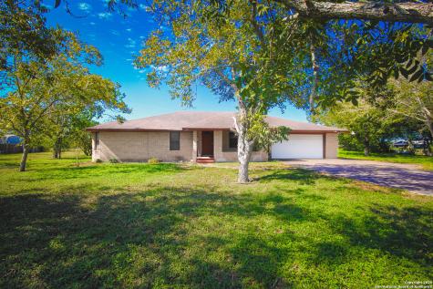 2544 Mari Gail Street Beeville TX 78102