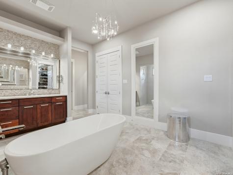 8030 Sky Vista San Antonio TX 78266