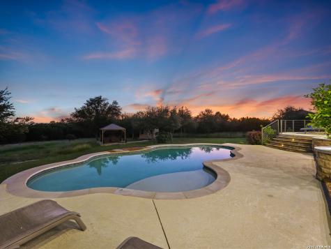 8030 Sky Vista San Antonio TX 78266