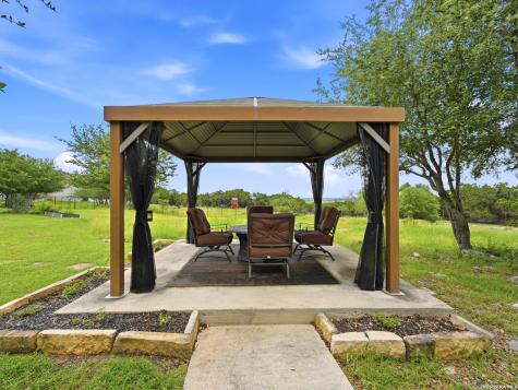 8030 Sky Vista San Antonio TX 78266