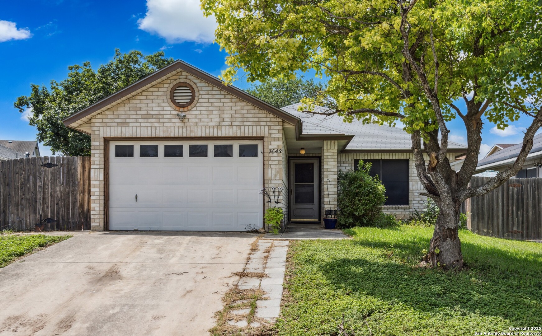 7643 Heathridge San Antonio TX 78250