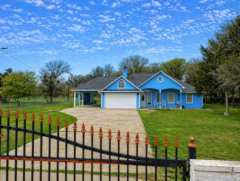 132 Enchanted Cove Cedar Creek TX 78612