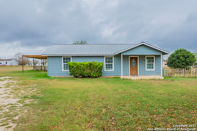 111 Eastlake Drive Pleasanton TX 78064