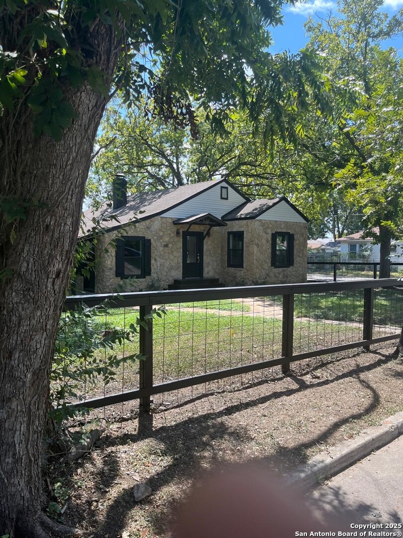 520 Frost San Antonio TX 78201