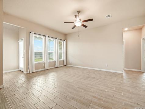 233 Holland Park Schertz TX 78108