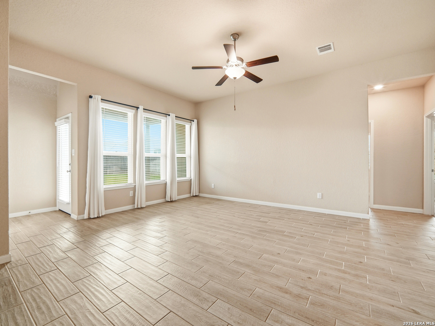 233 Holland Park Schertz TX 78108