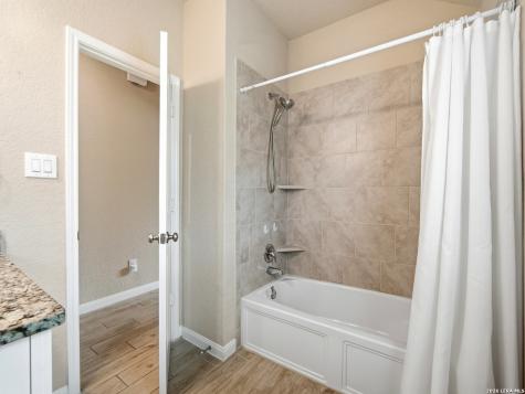 233 Holland Park Schertz TX 78108